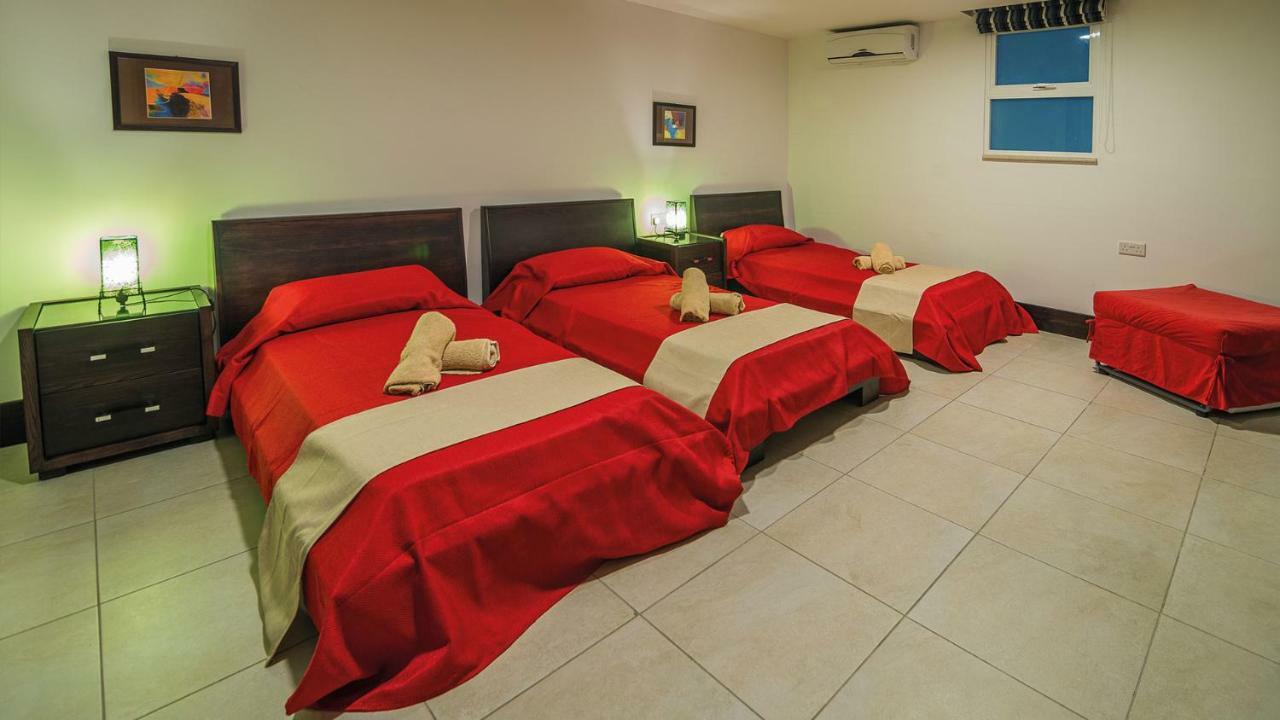 Villa Watersedge Marsaskala Bagian luar foto